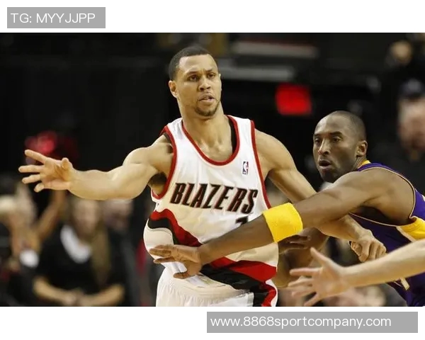 蒙蒂称赞罗伊年轻无弱点比肩邓肯的全能表现令人惊叹