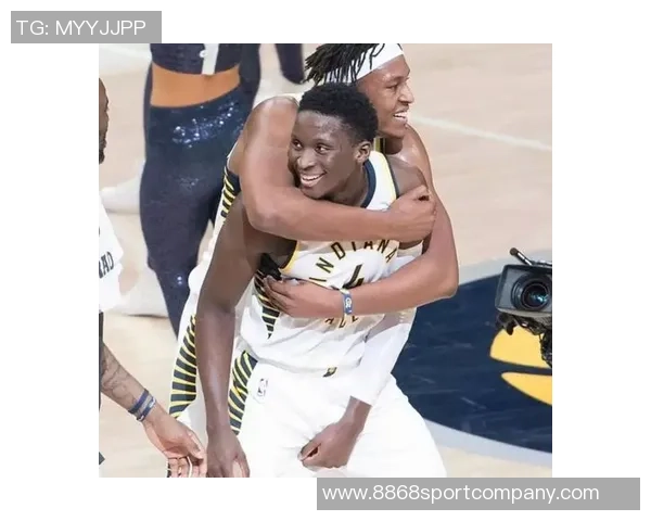 莺歌盛赞教练激情四溢称其为球队领袖能量满满激励全队士气