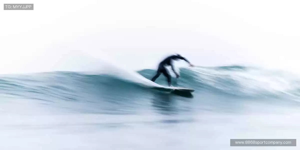 指尖掌控赛场,弹幕点燃激情!🎥